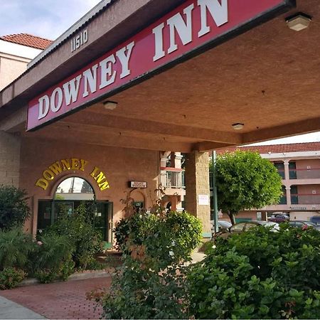Downey Inn Luxury Suites Eksteriør billede